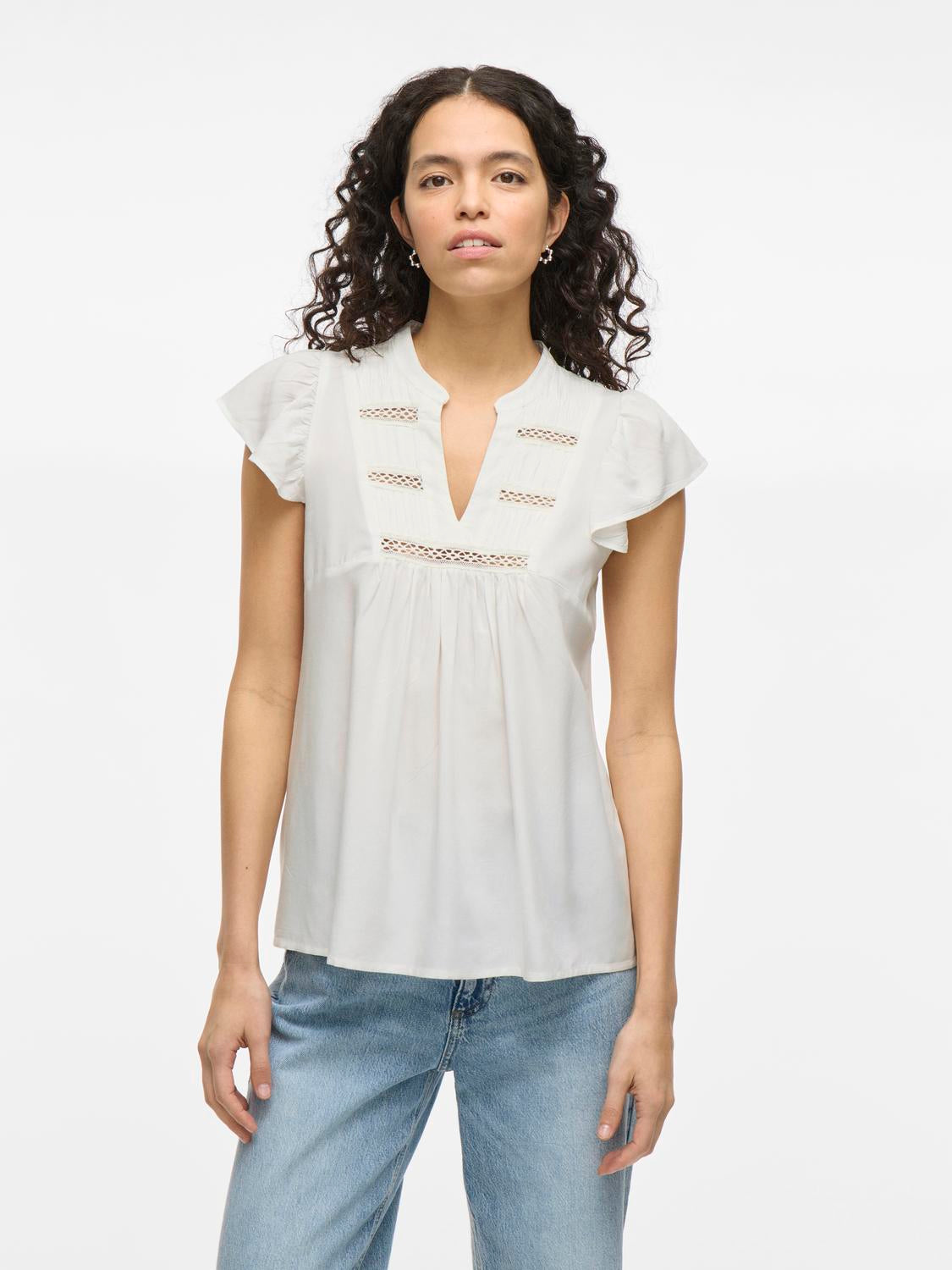 model_shot-front