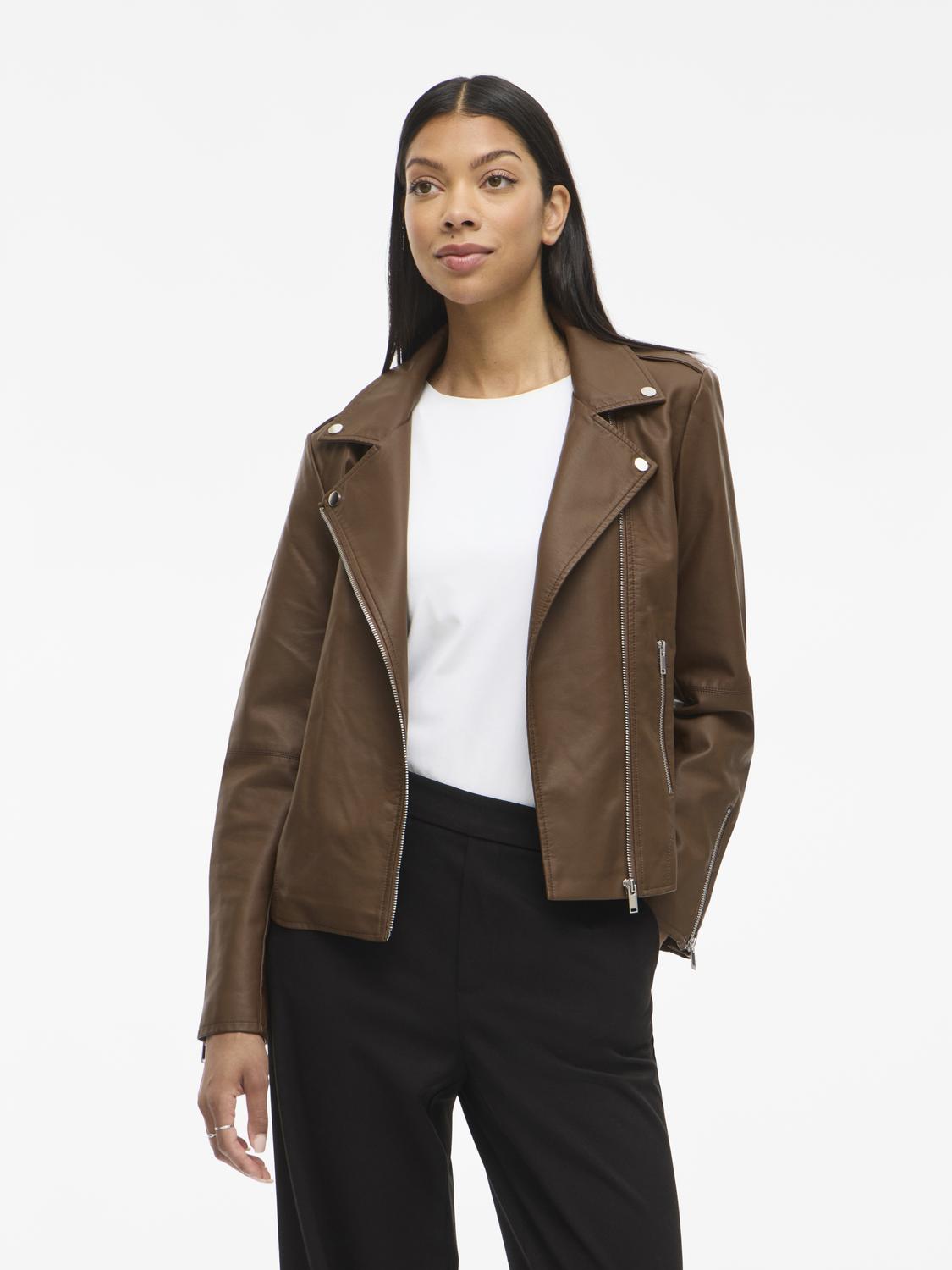 model_shot-front