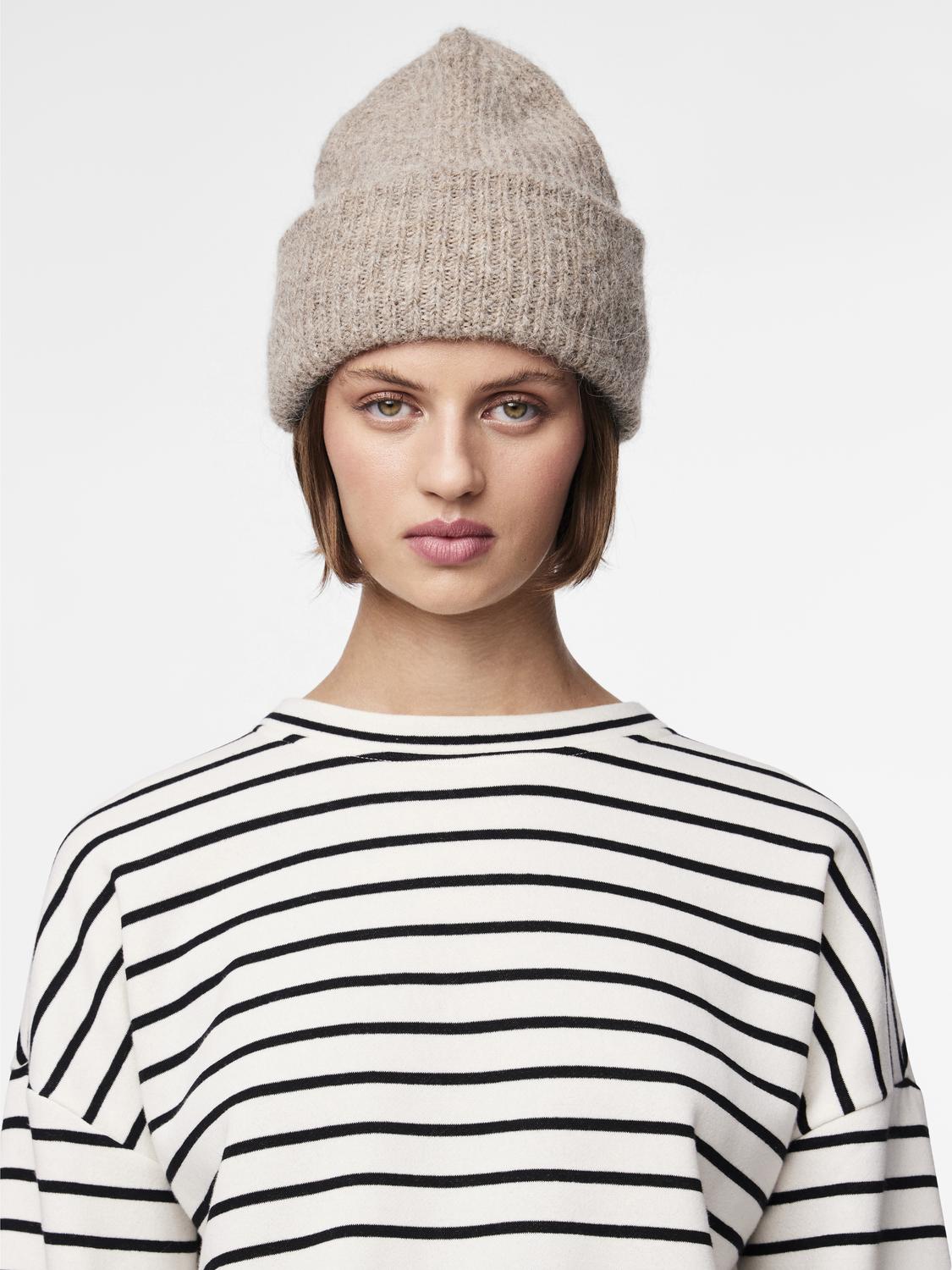 model_shot-front