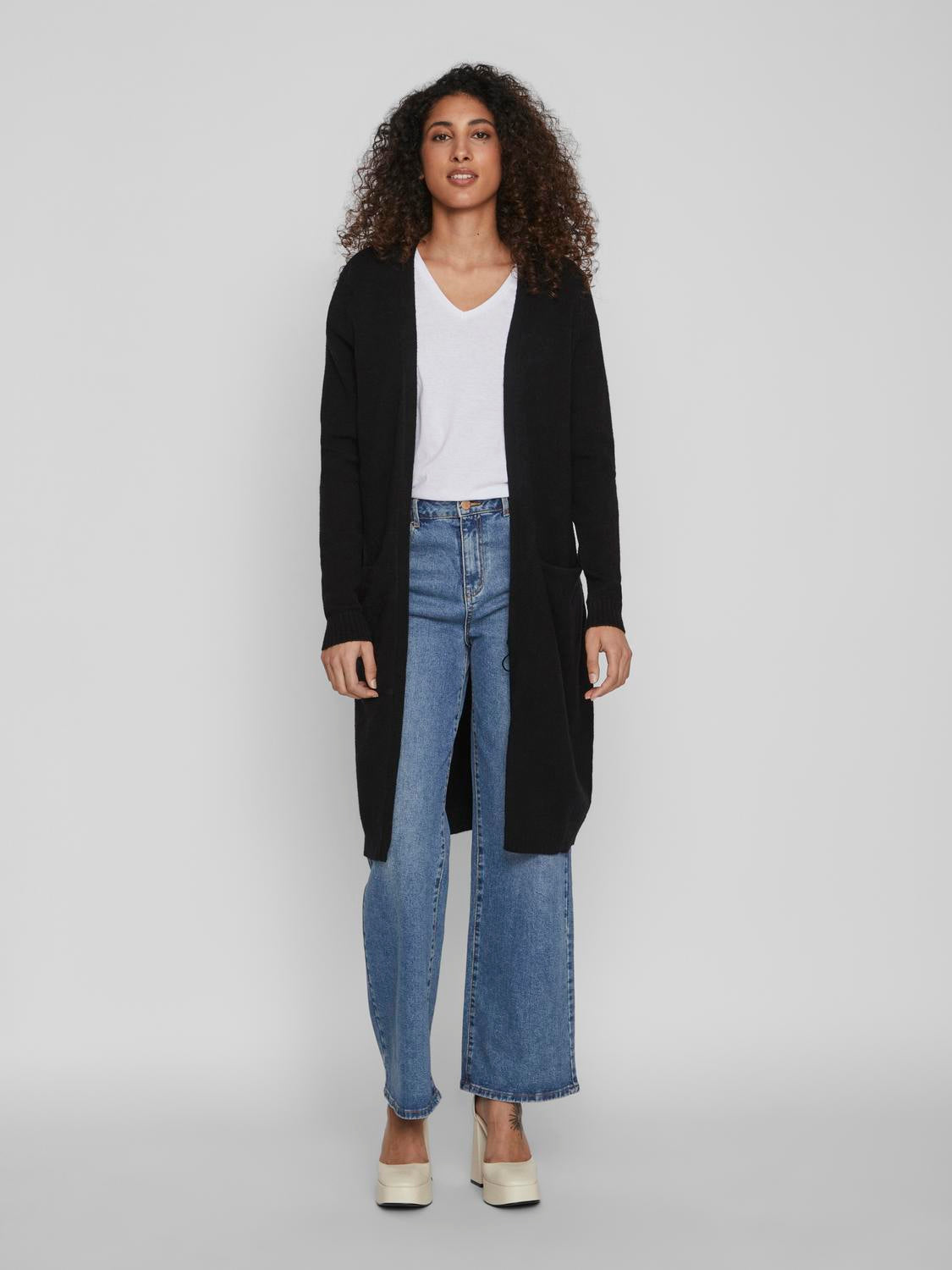 model_shot-front