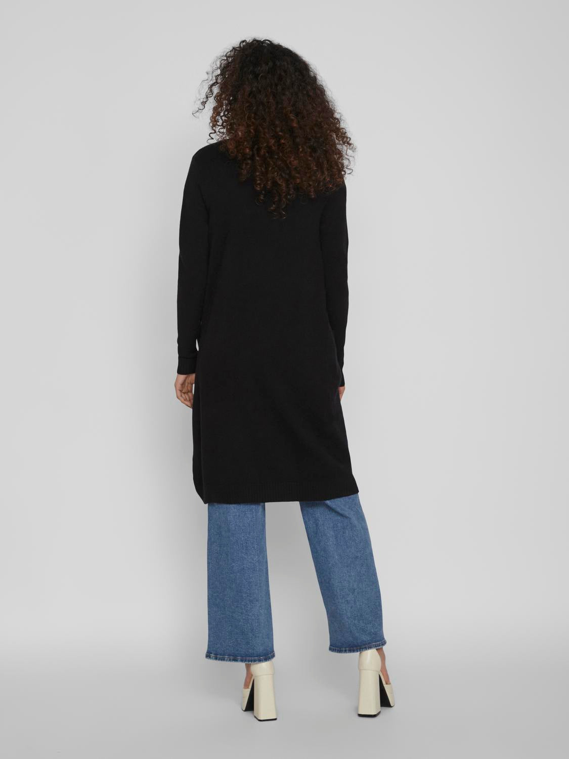 model_shot-back