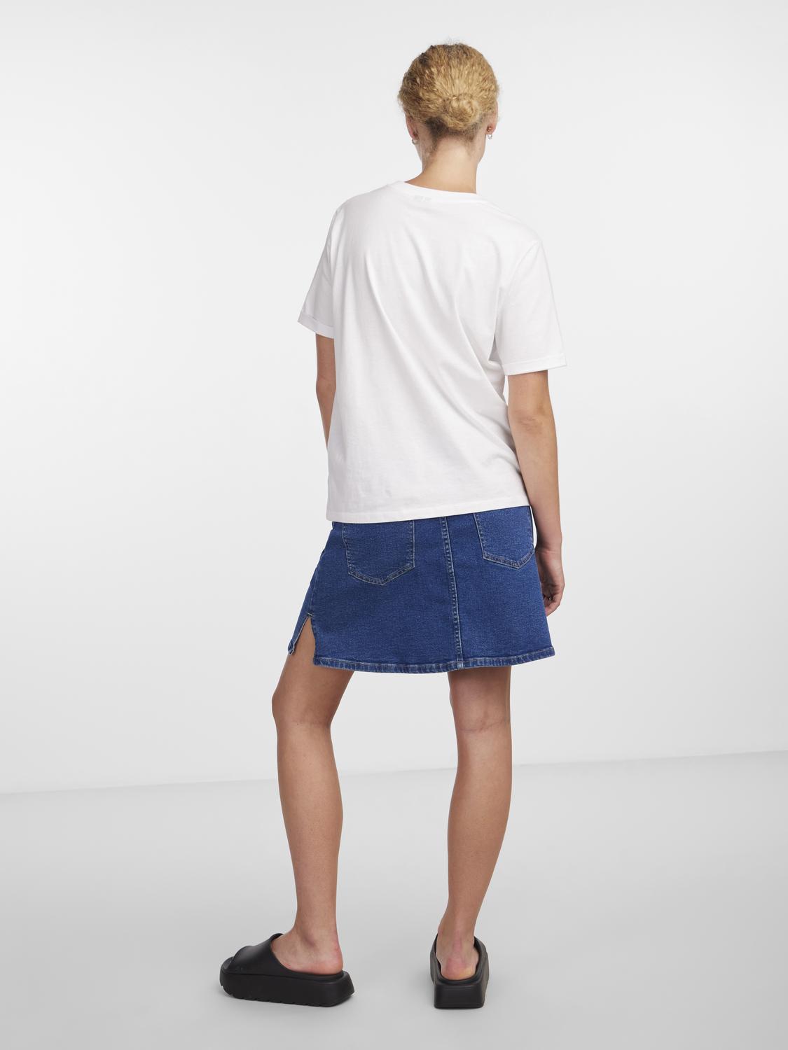 model_shot-back