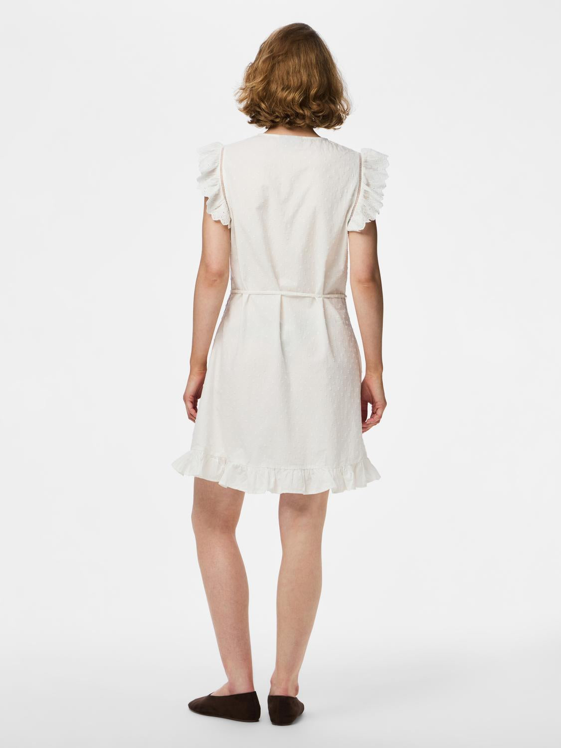 model_shot-back