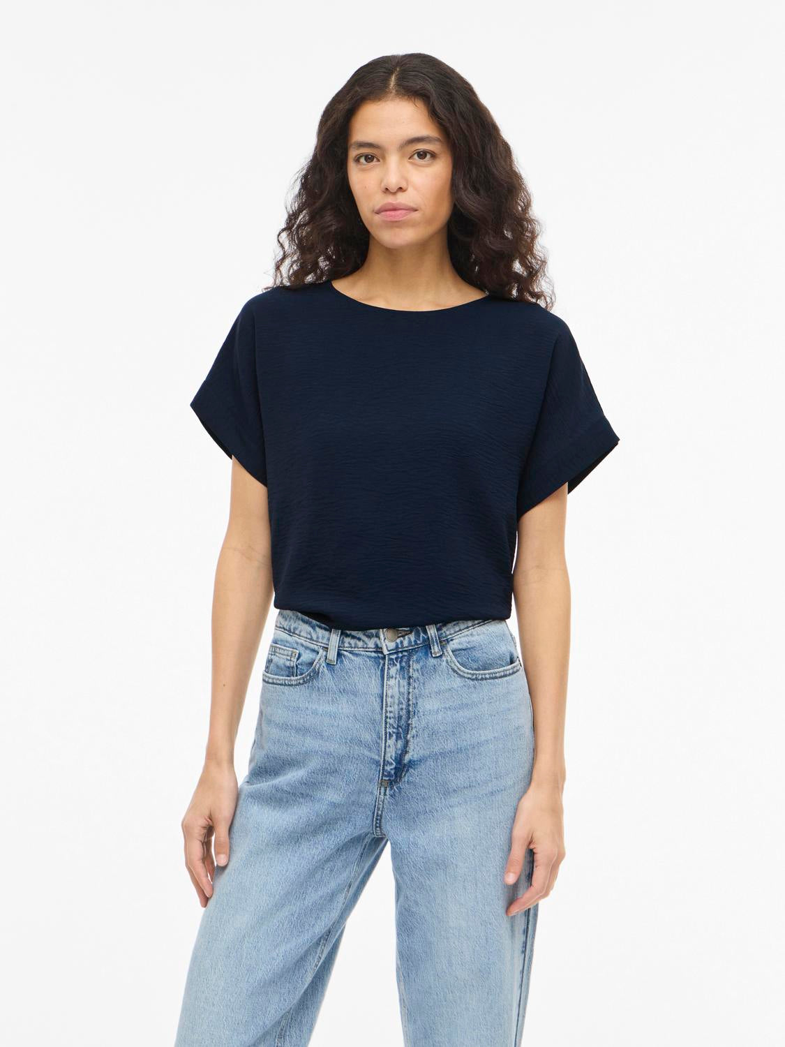 model_shot-front
