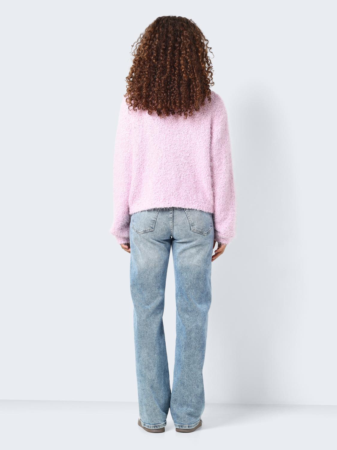 model_shot-front_full