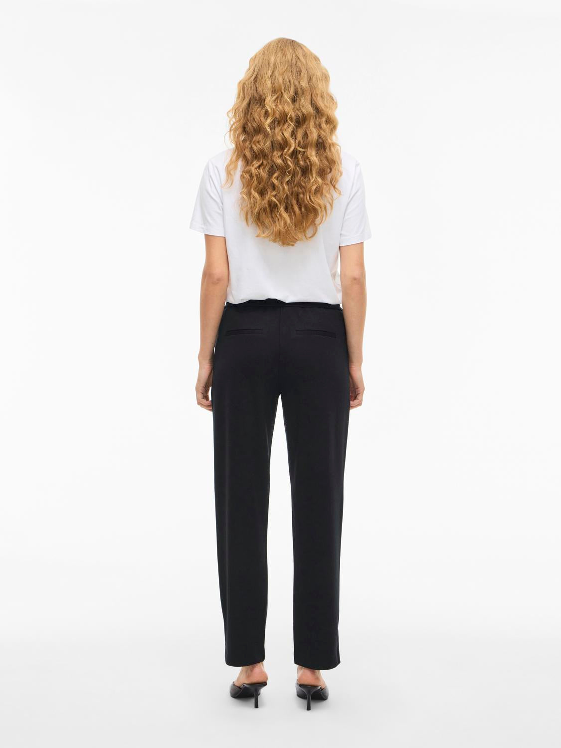 model_shot-back